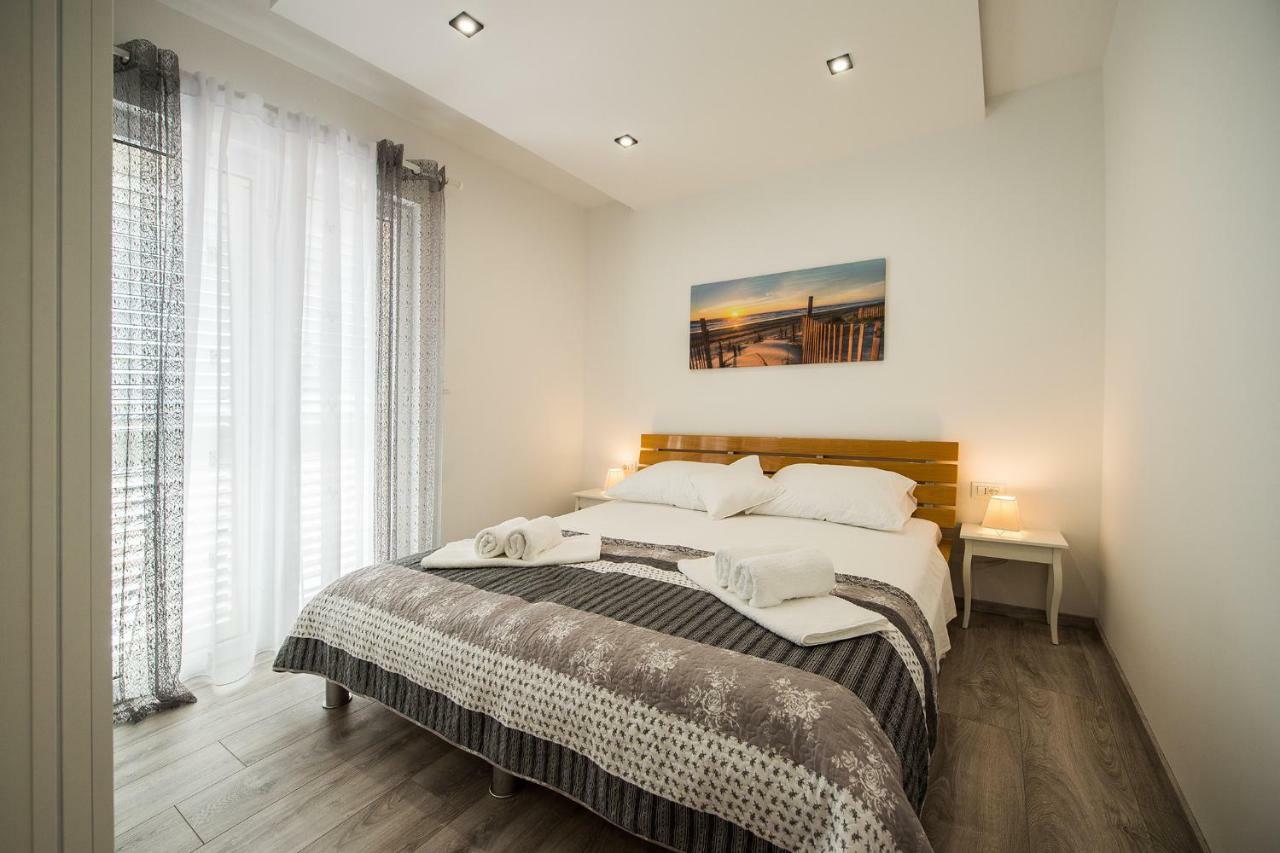 Solin Apartments Praetorium Exterior photo
