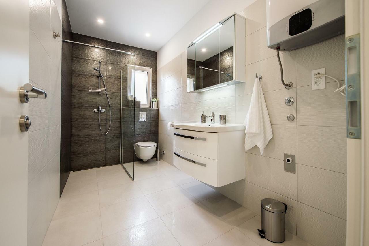 Solin Apartments Praetorium Exterior photo